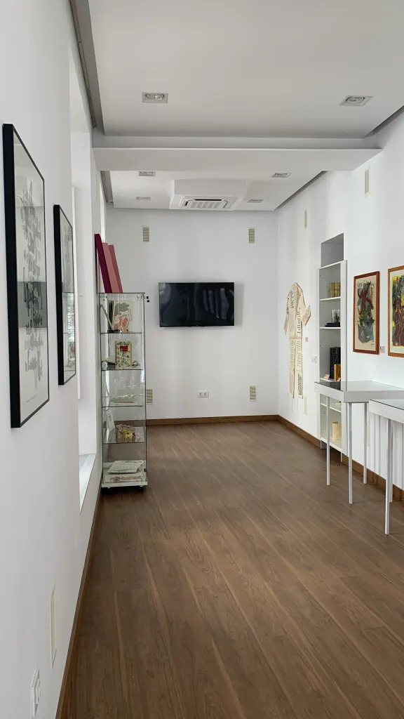Sala de cuadros del Museo Taller Emilio Sdun